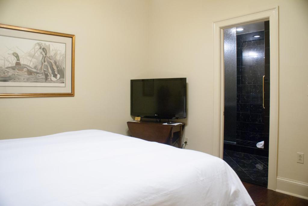 Audubon Cottages New Orleans Room photo